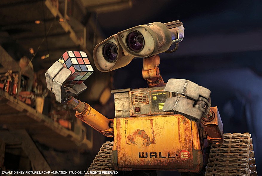 애니메이션 ‘월-E’의 스틸 이미지로, 자신의 트레일러에서 루빅스 큐브를 들고 쳐다보는 '월-E'의 모습이다.